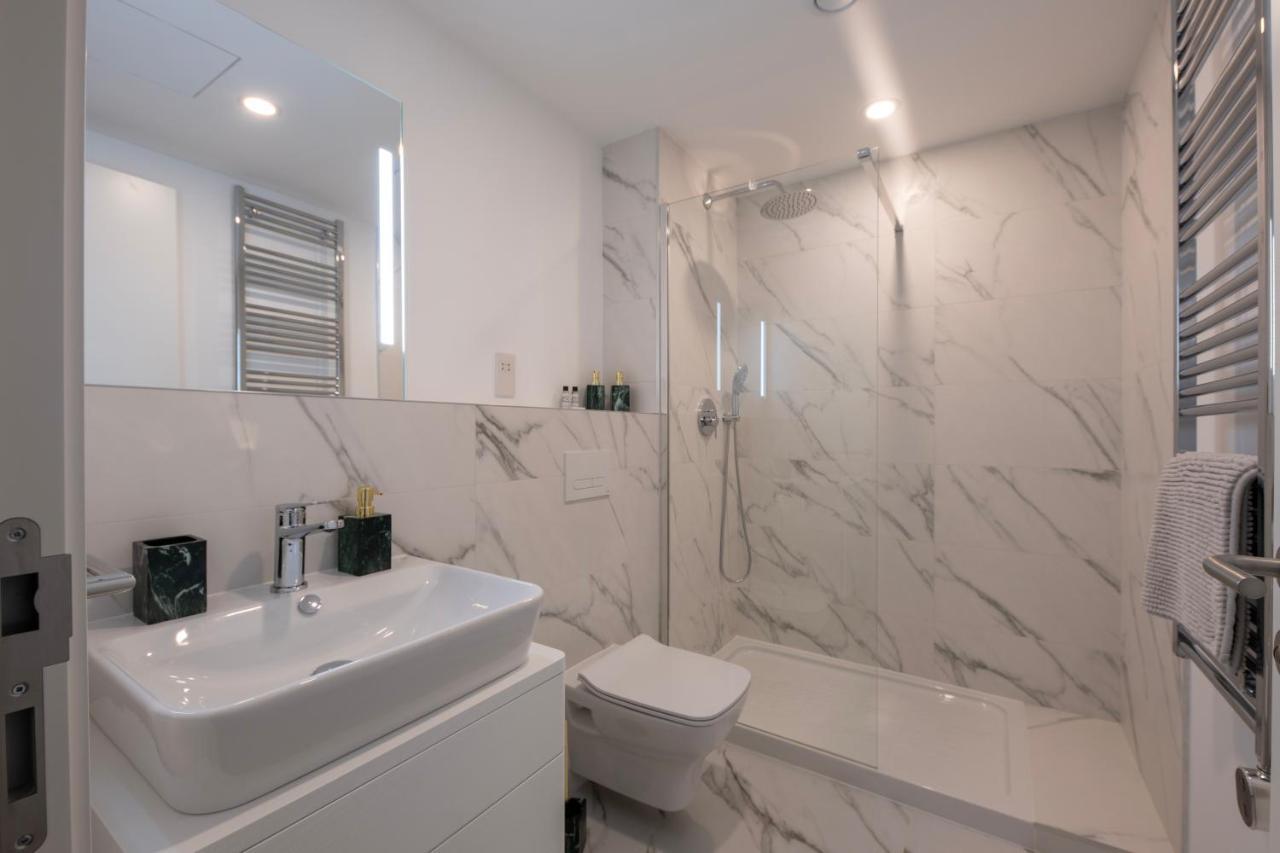 Brand New Luxury 1 Bed 2 Bath Apartment - Spa & Pool غيبرالتار المظهر الخارجي الصورة