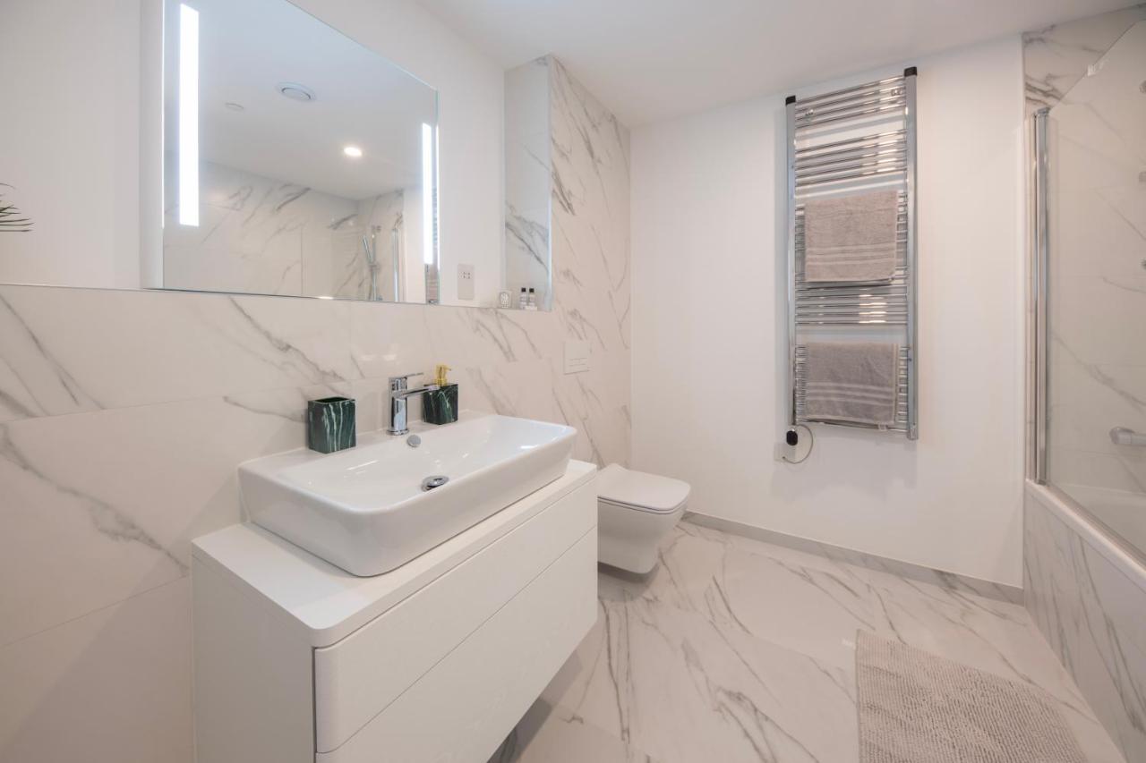 Brand New Luxury 1 Bed 2 Bath Apartment - Spa & Pool غيبرالتار المظهر الخارجي الصورة